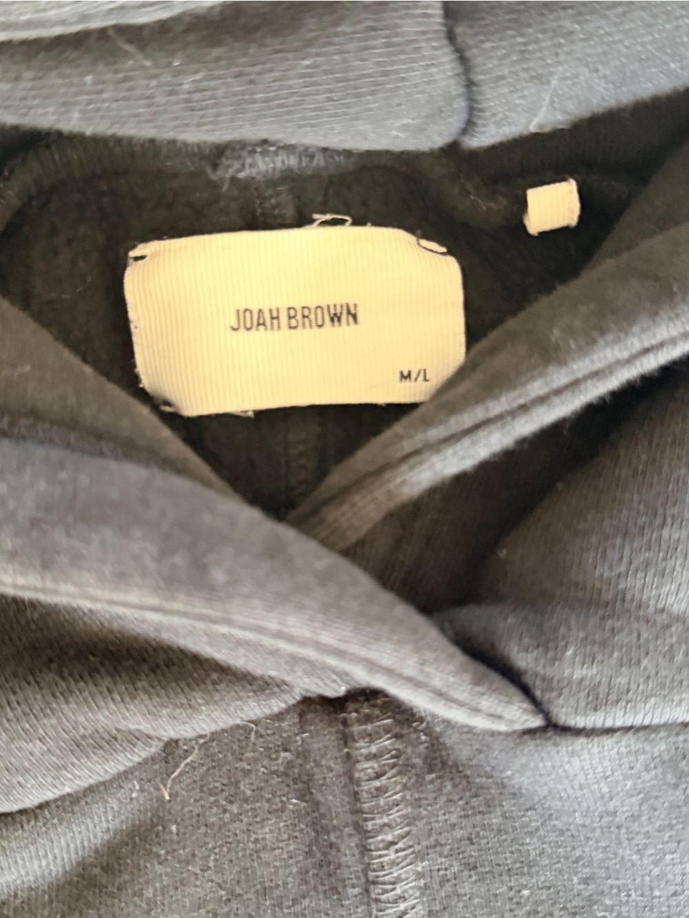 Joah Brown Women’s Cropped Sweatshirt - Picture 4 of 6
